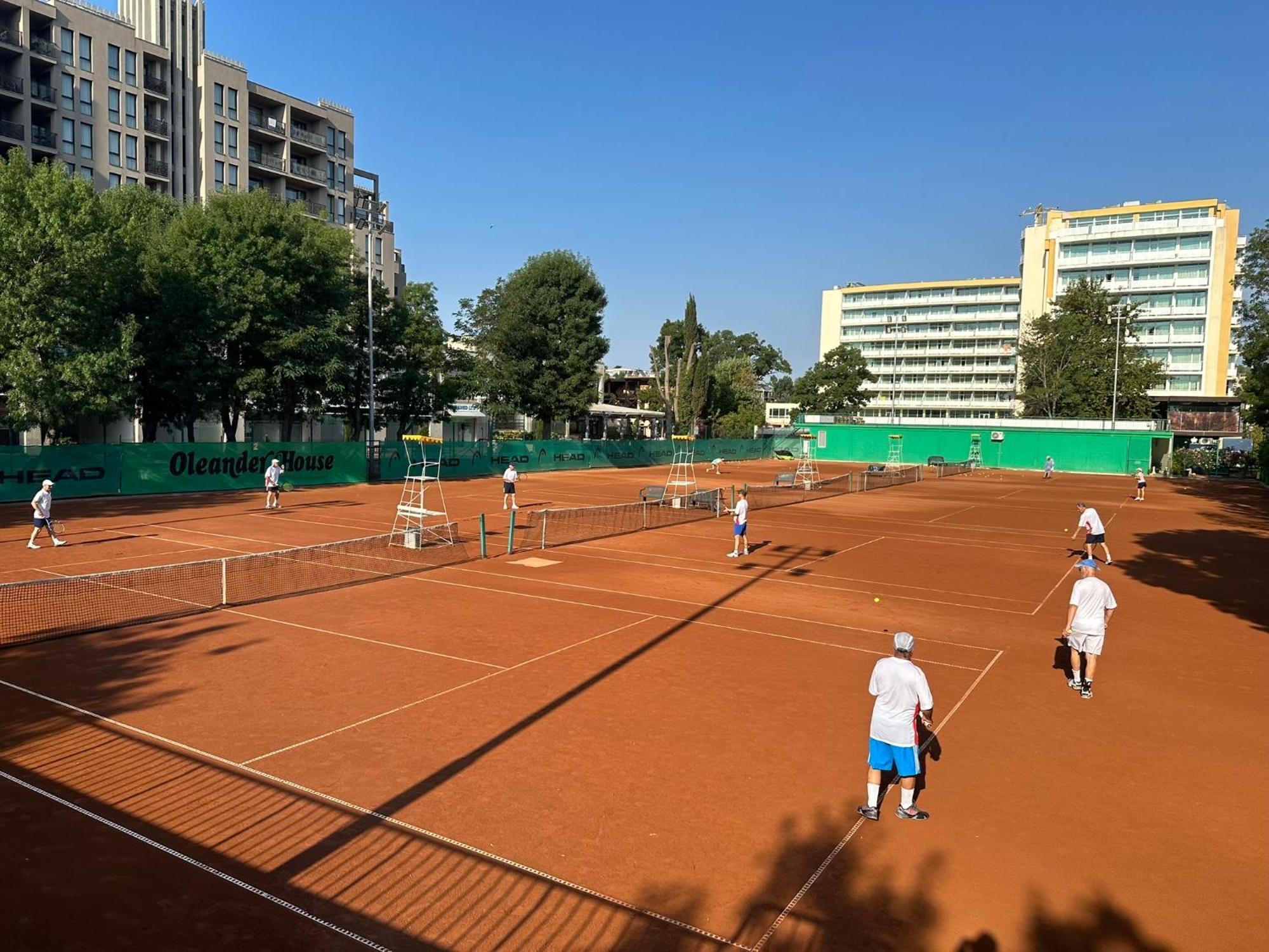 Oleander House And Tennis Club Pantai Sunny Luaran gambar