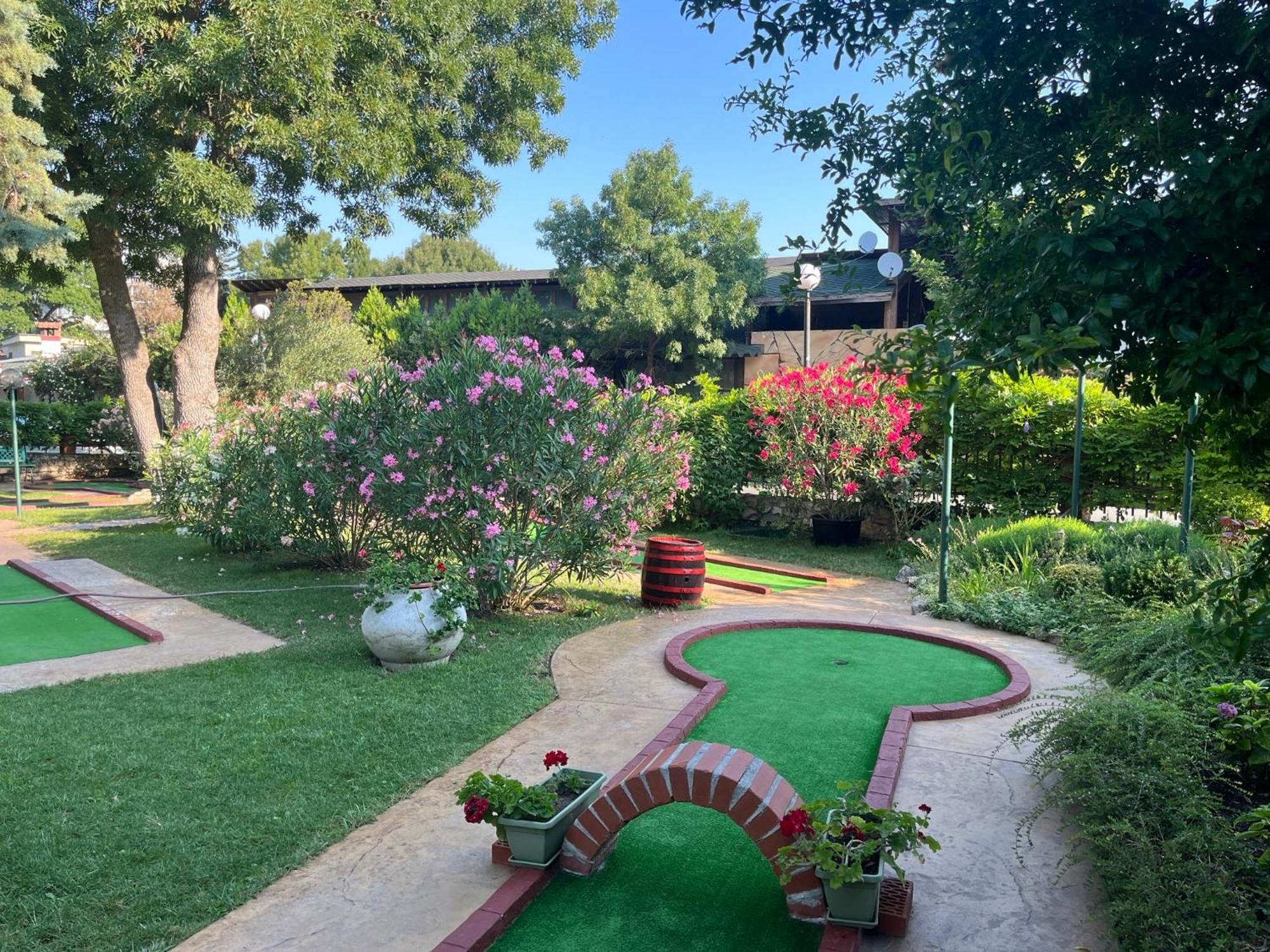 Oleander House And Tennis Club Pantai Sunny Luaran gambar