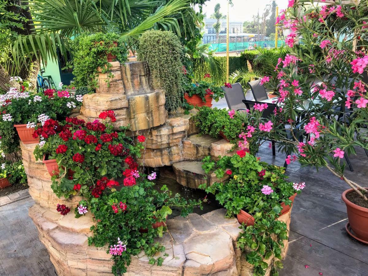 Oleander House And Tennis Club Pantai Sunny Luaran gambar